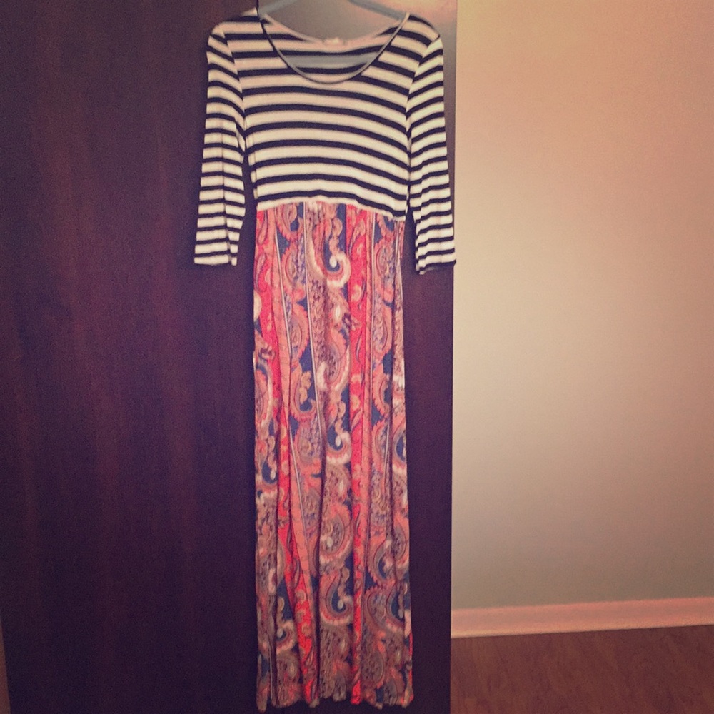 Striped Paisley Maxi dress !